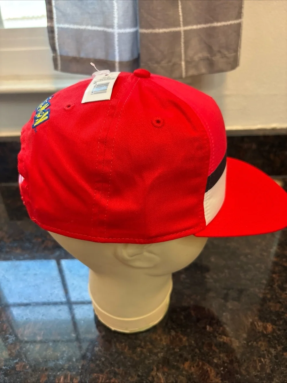 Pokémon￼ bright red